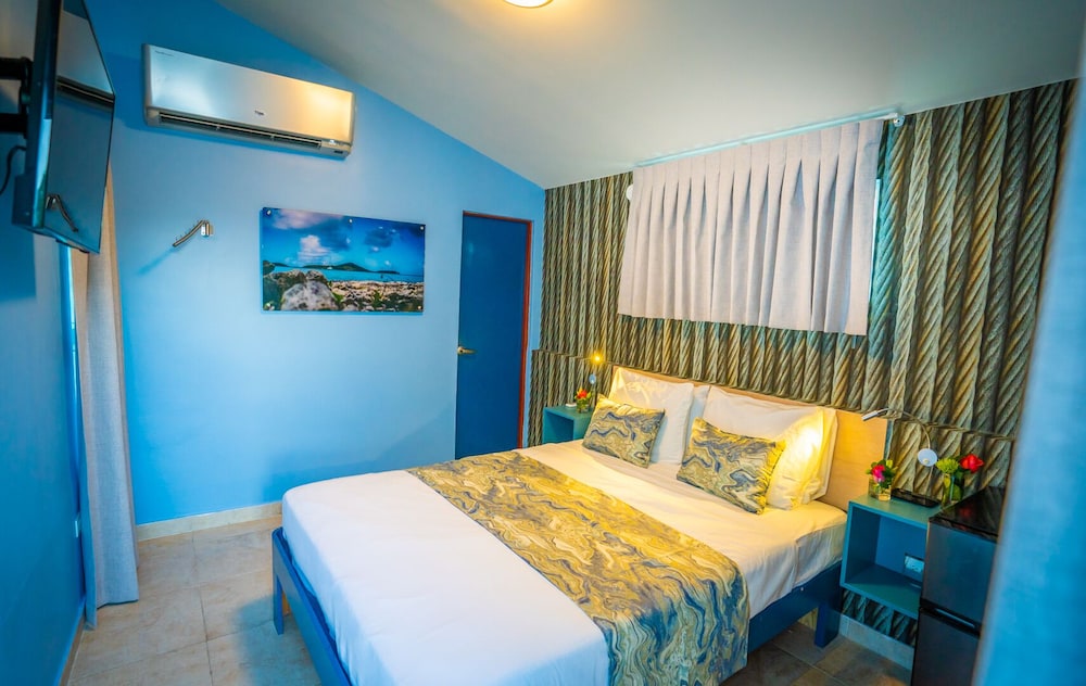 Comfort Double Room, Partial Ocean View