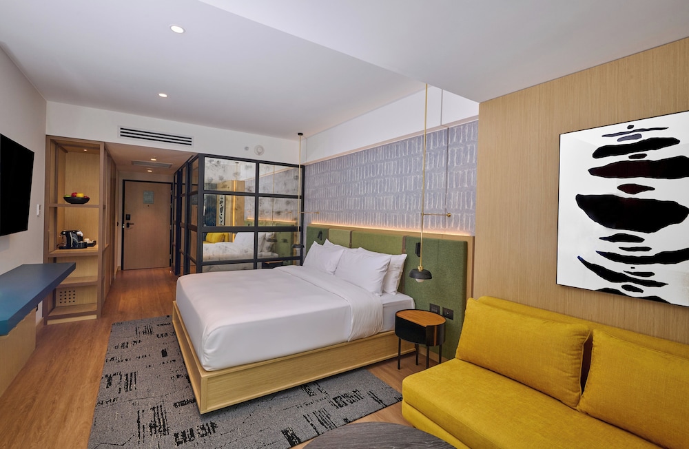 Standard Room, 1 King Bed (High Floor)