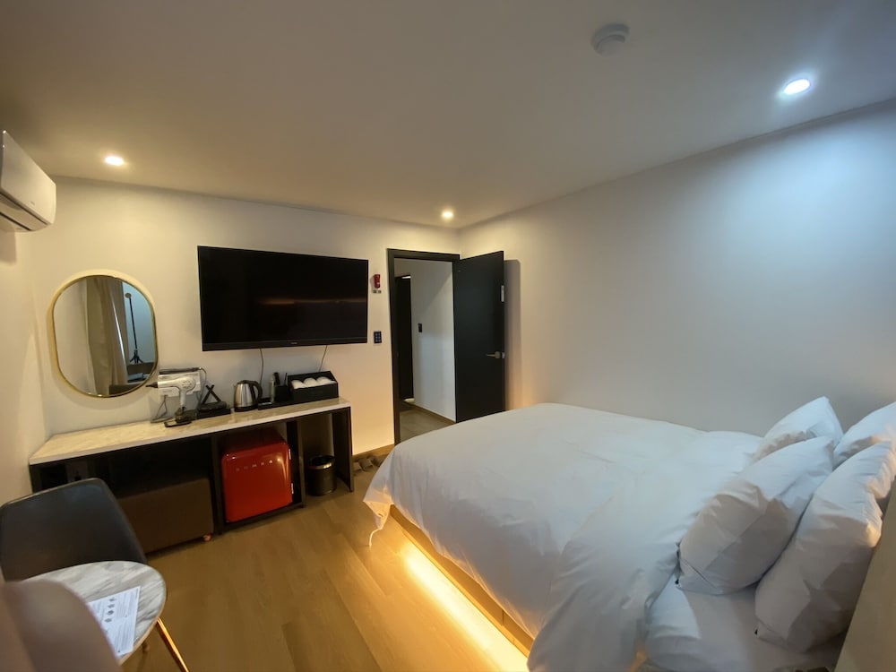 Premium Room - Photo 4