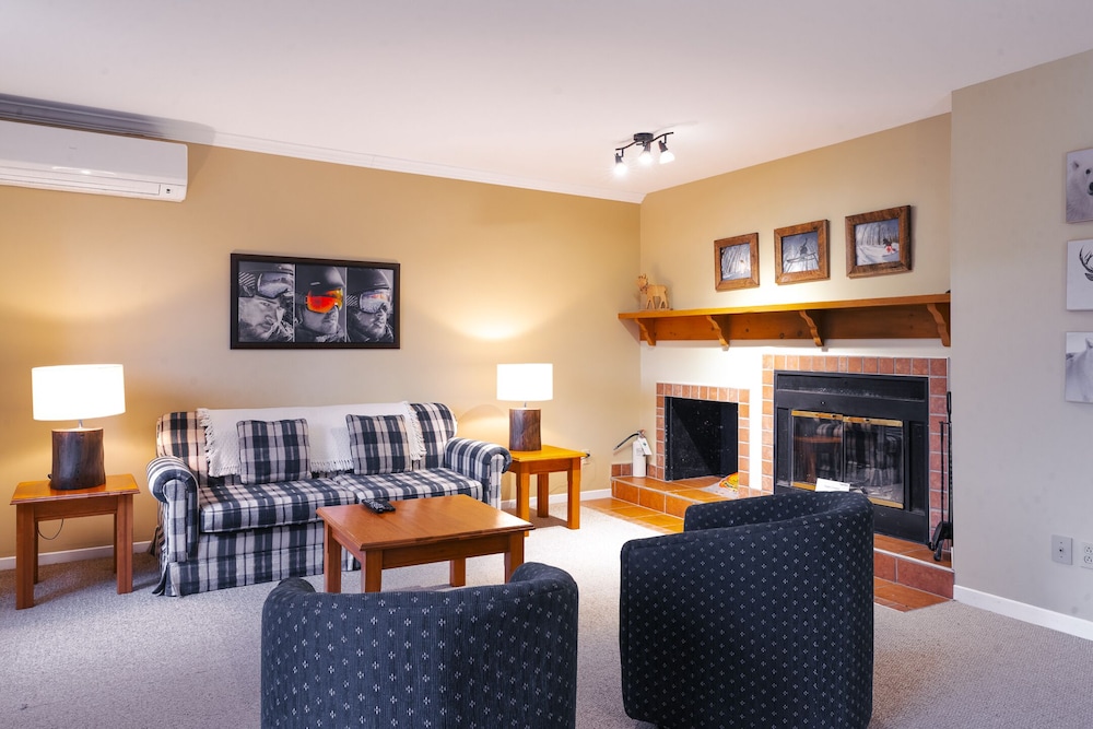 Apartment 502 Mountain View