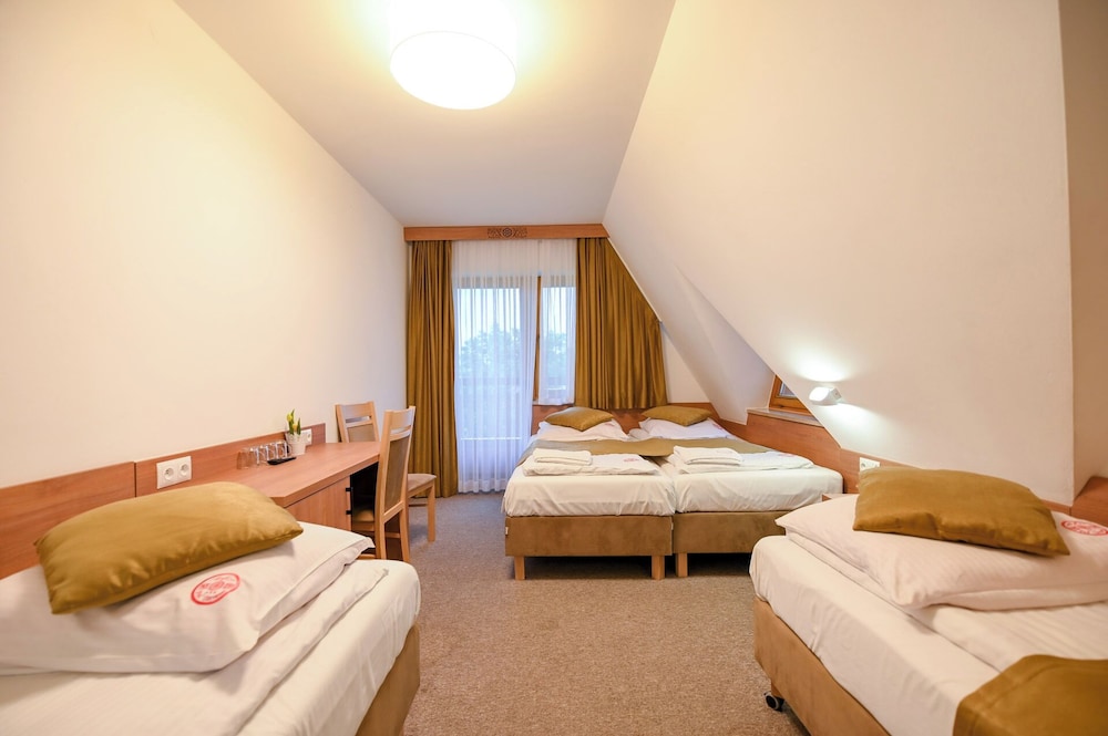 Quadruple Room photo 1