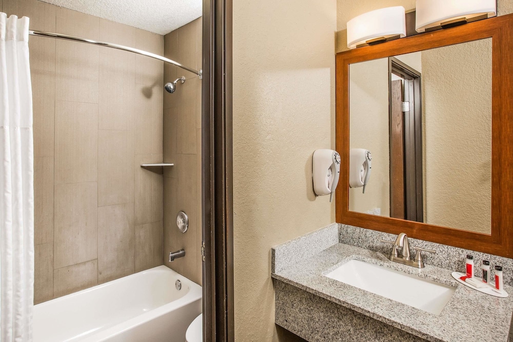Suite, 2 Queen Beds, Non Smoking - Photo 6
