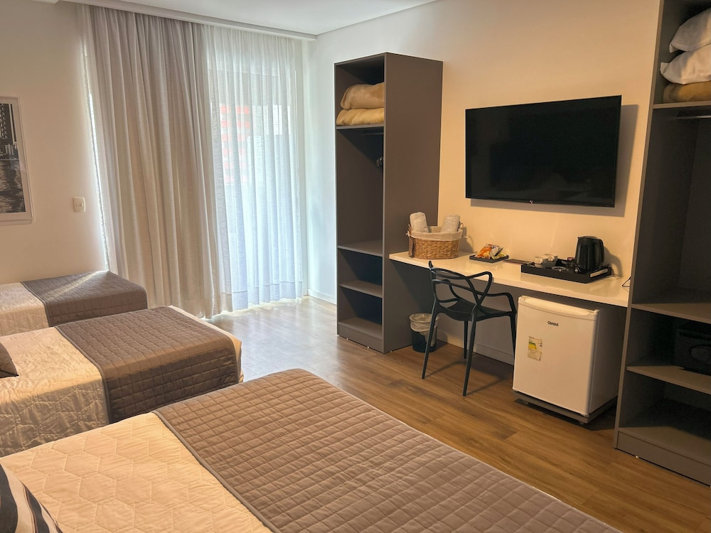 Superior Quadruple Room photo 2