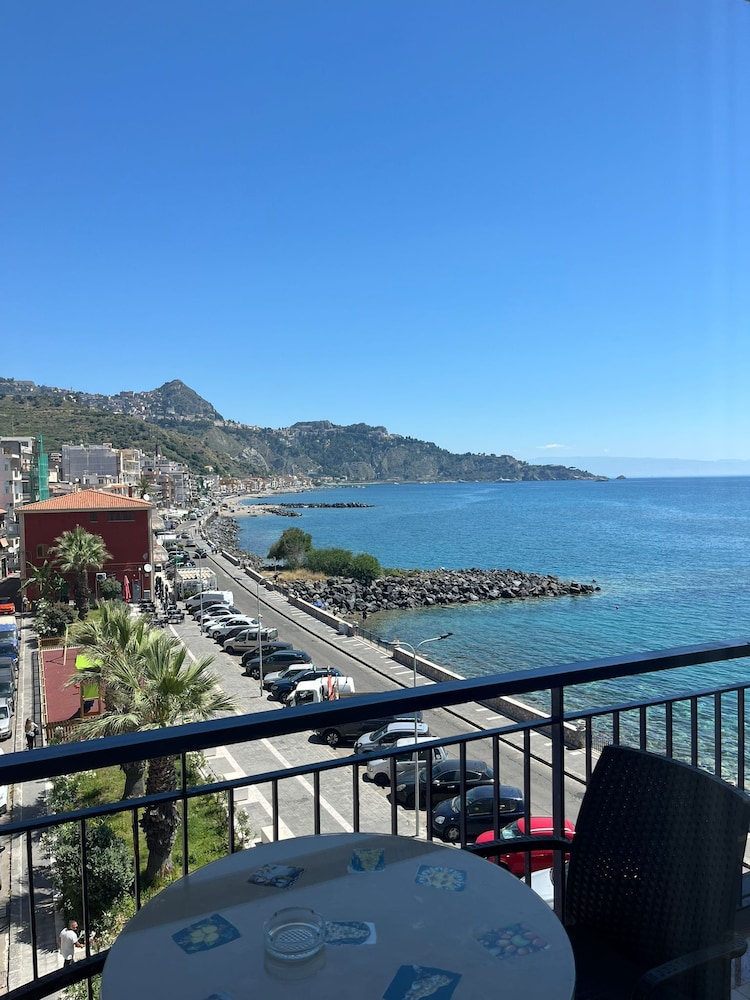 Superior Apartment, Balcony, Partial Sea View
