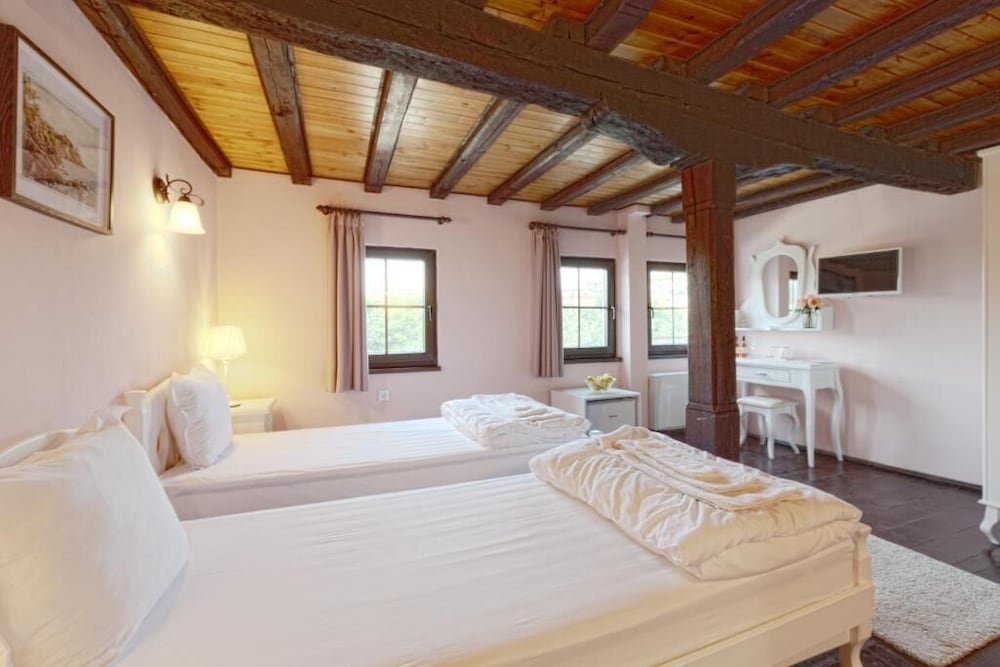 G-Elite Double or Twin Room, River View photo 1