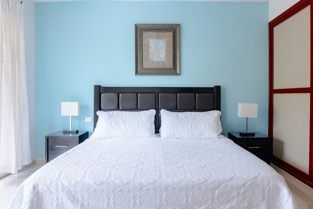 Condo, 2 Bedrooms