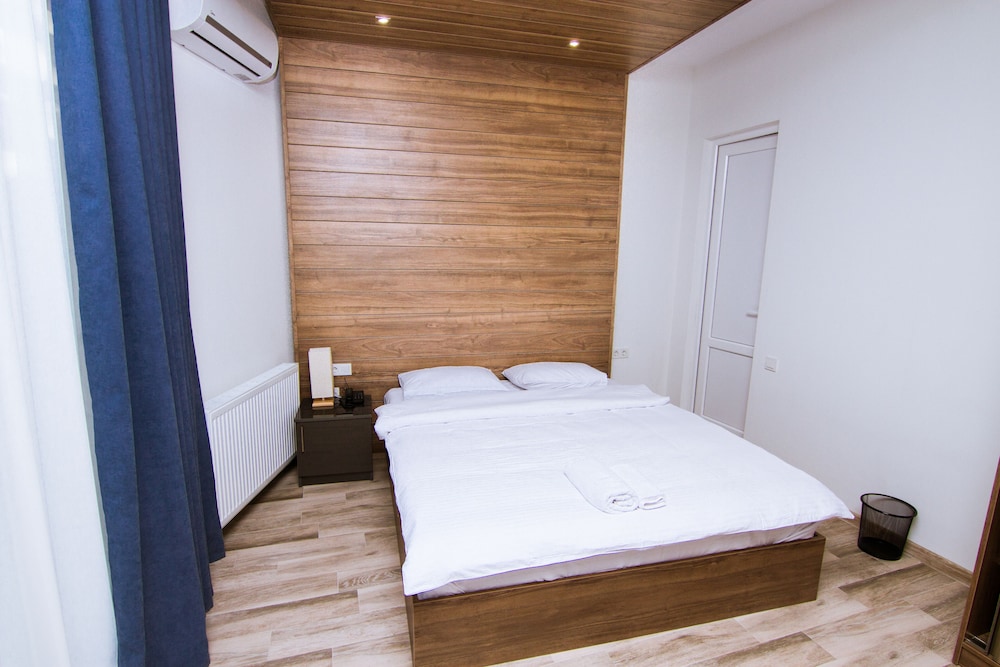 Standard Double or Twin Room photo 2