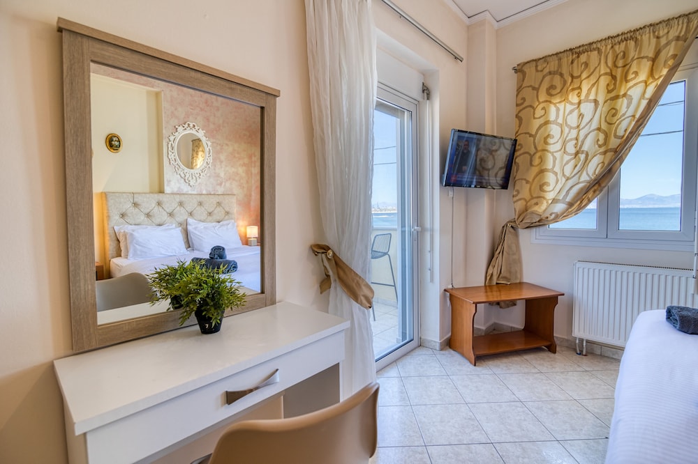 Deluxe Studio Suite photo 2