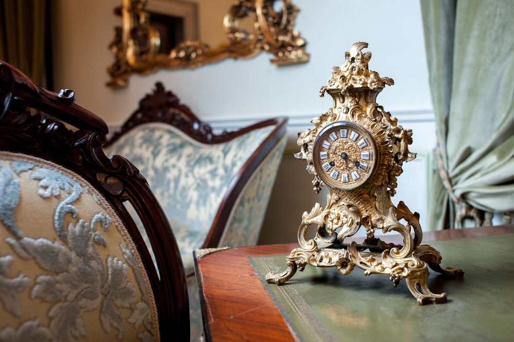 Family Room - Photo 11