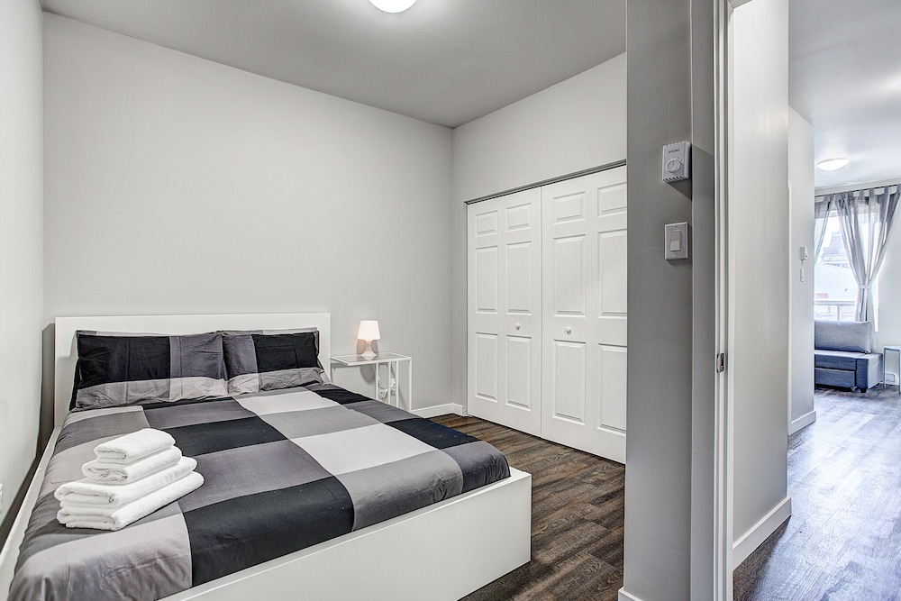 Business Apartment, 1 Queen Bed with Sofa bed, Non Smoking