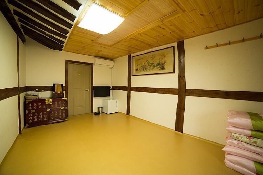 Family Room photo 1