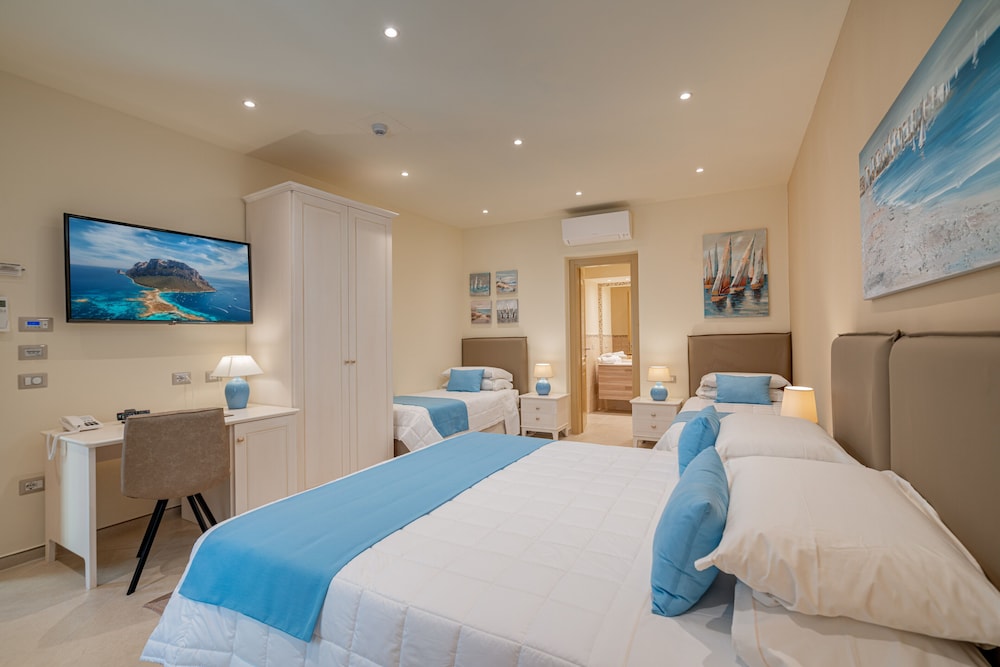 Family Triple Room - Photo 2