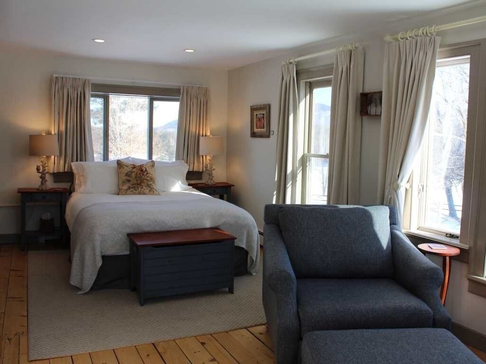 Superior Double Room, Ensuite, Mountain View (Birch Room) photo 3