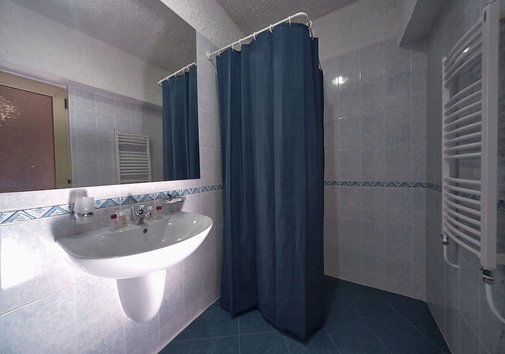 Triple Room - Photo 2