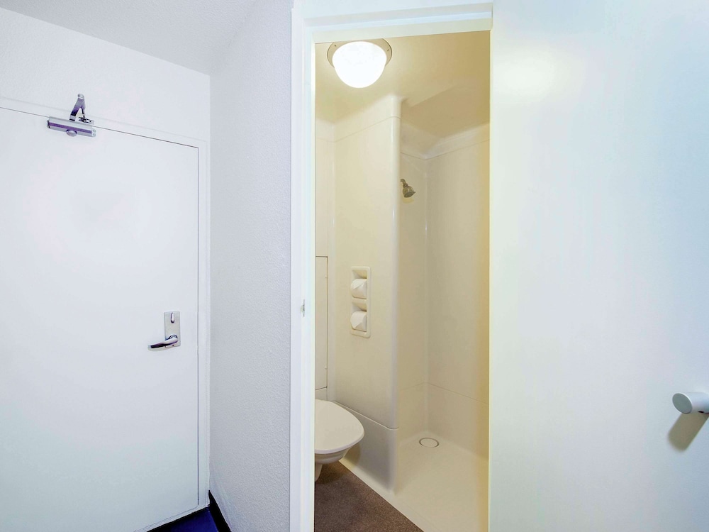 ibis Budget - Enfield — photo 57