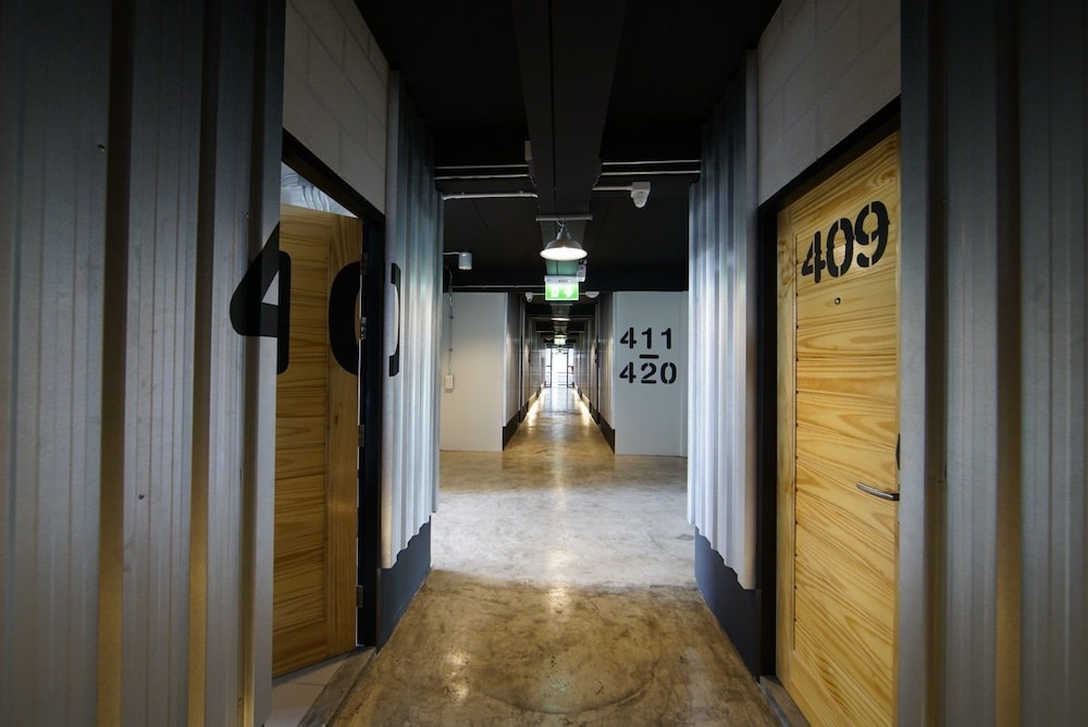 Family Room, Private Bathroom - Photo 2