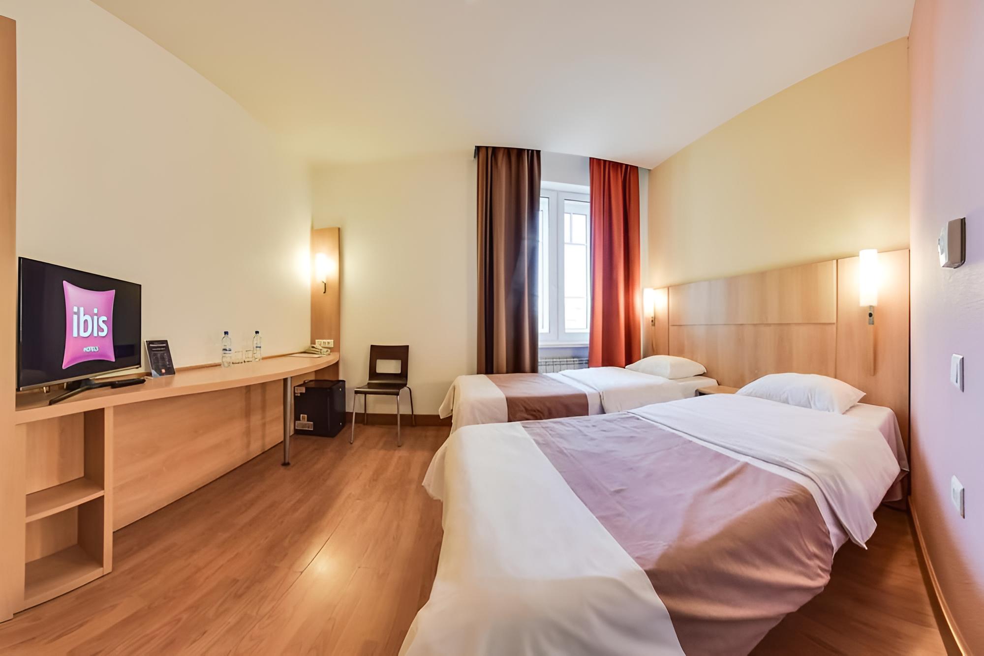 Standard Room, 2 Twin Beds photo 3
