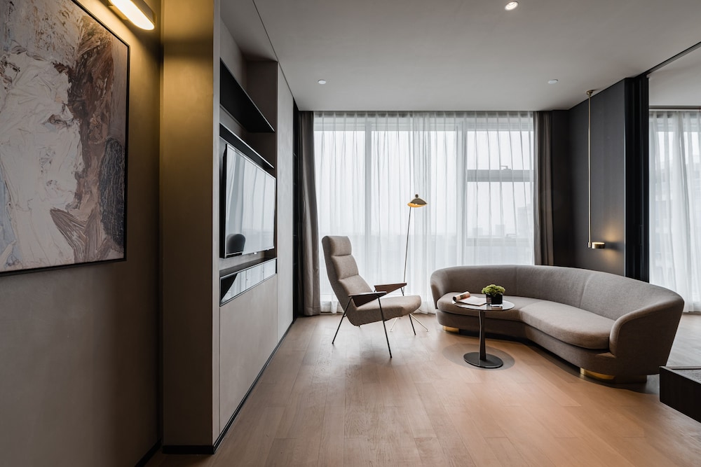 Deluxe Suite, Non Smoking photo 1
