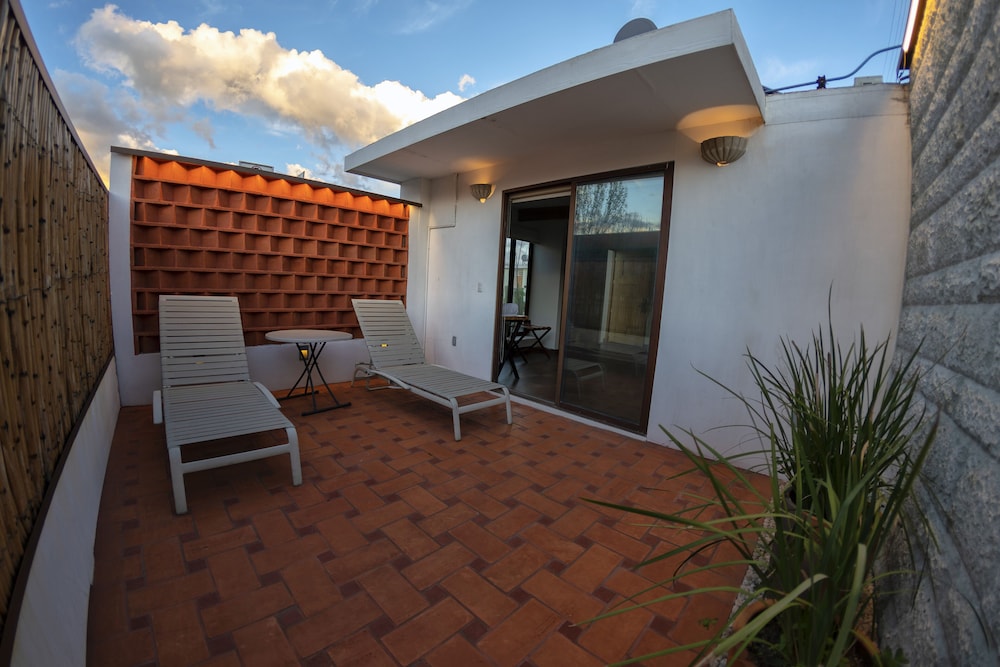 Junior Suite, 1 King Bed, Terrace photo 3