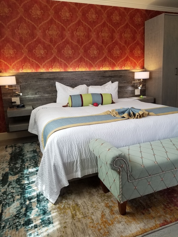 Premium Room, 1 King Bed