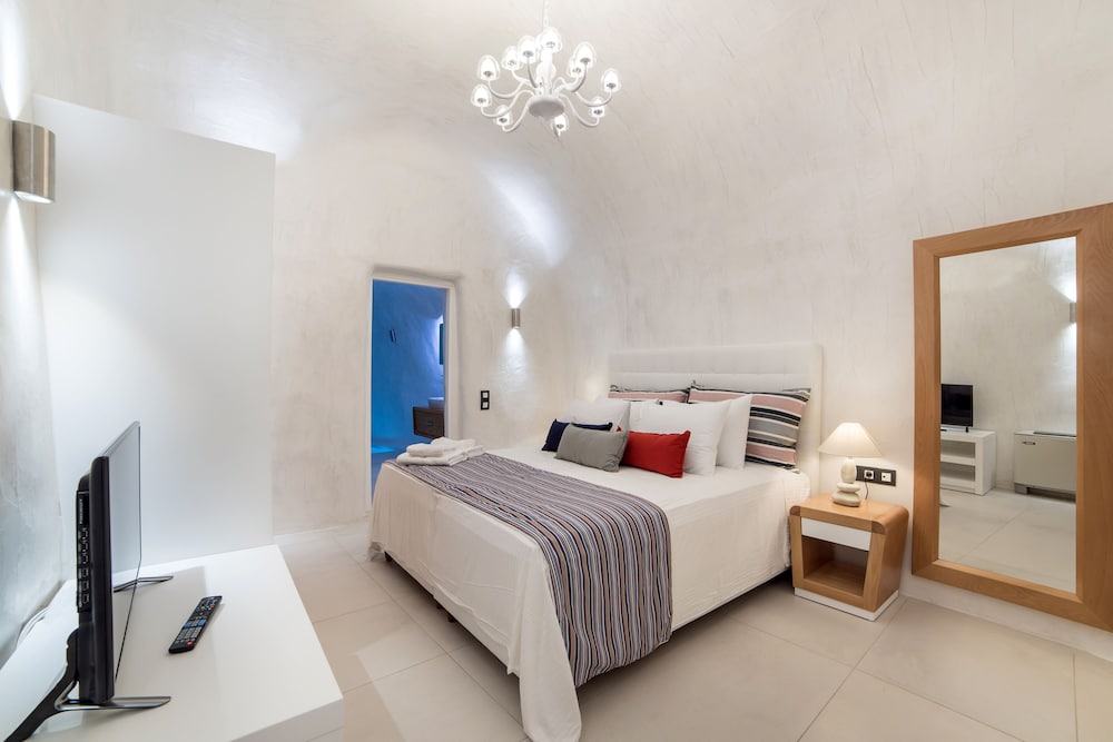 Grand Suite, Indoor Jetted Tub