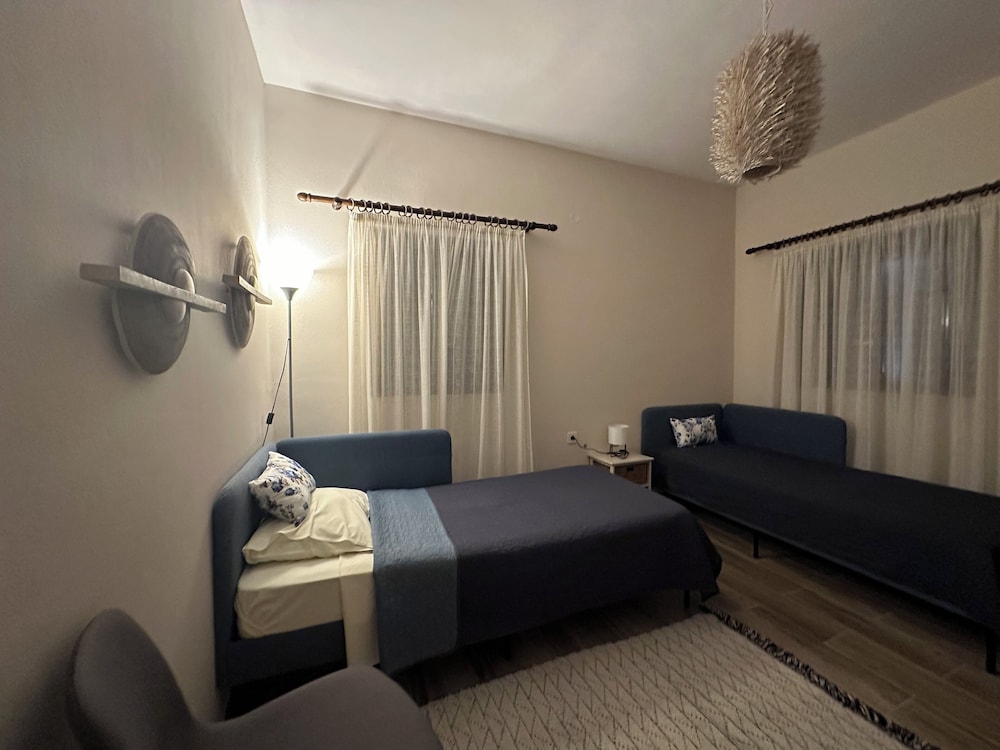 Family Apartment, 2 Bedrooms, Oceanfront photo 2