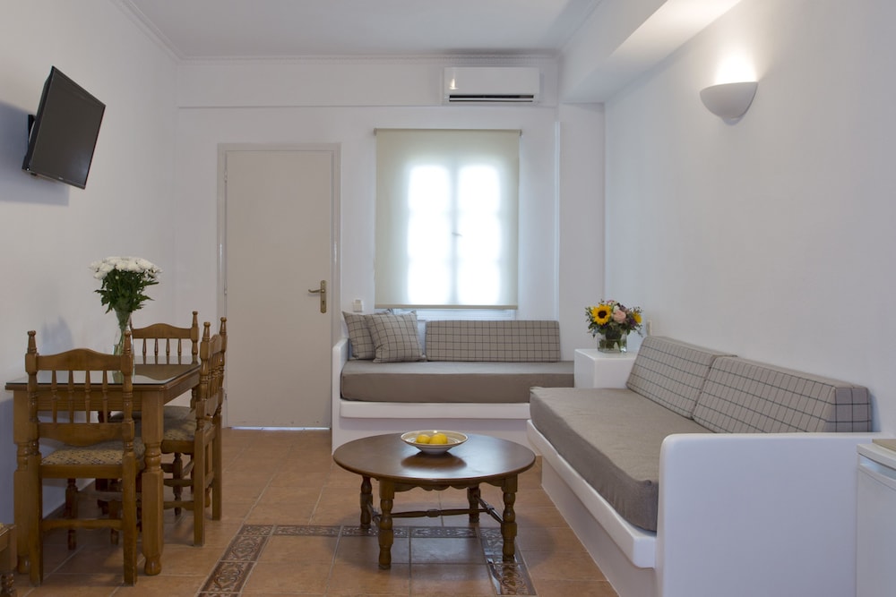 Apartment - Photo 2
