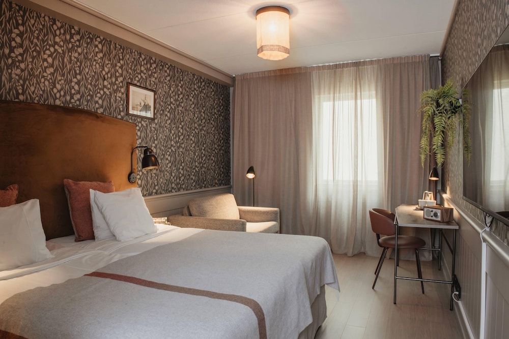 Standard Twin Room - Photo 1