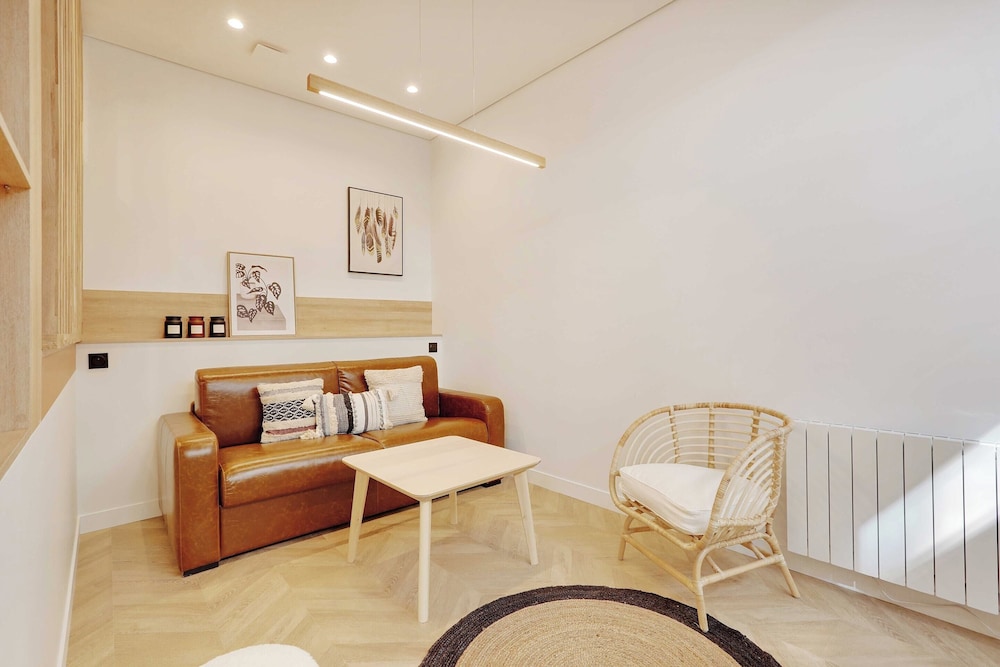 Apartment photo 1