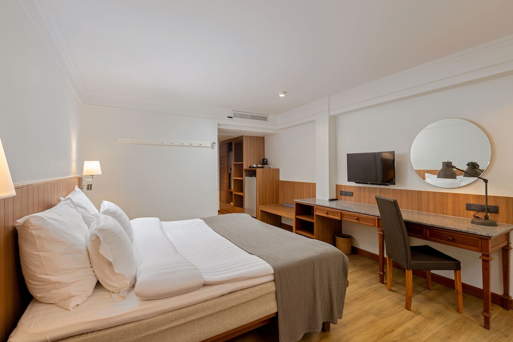 Deluxe Room, Terrace, Ground Floor - Photo 2