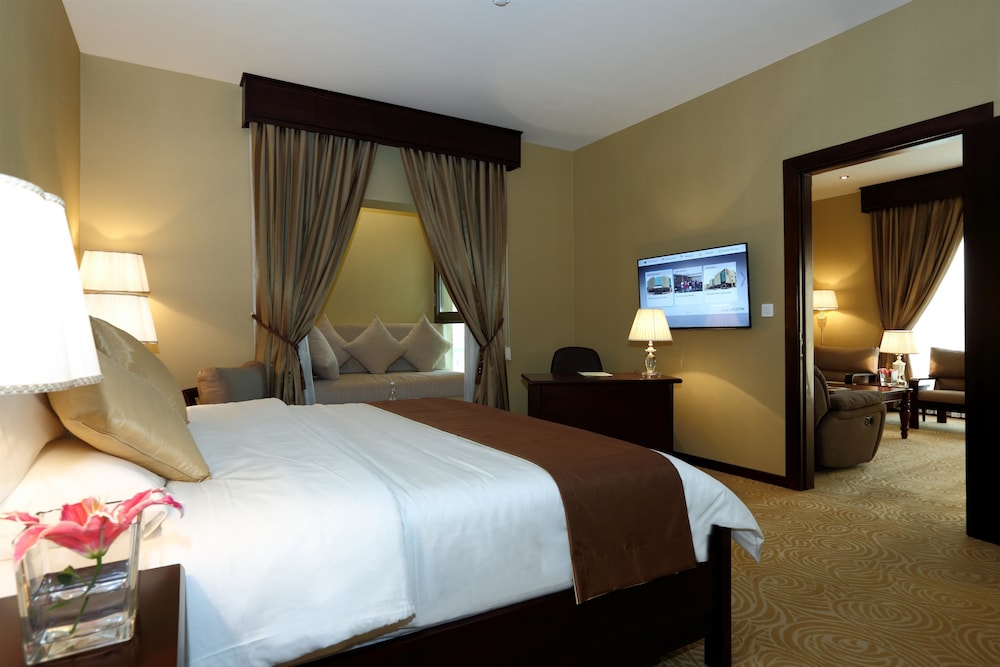 Royal Suite - Photo 3