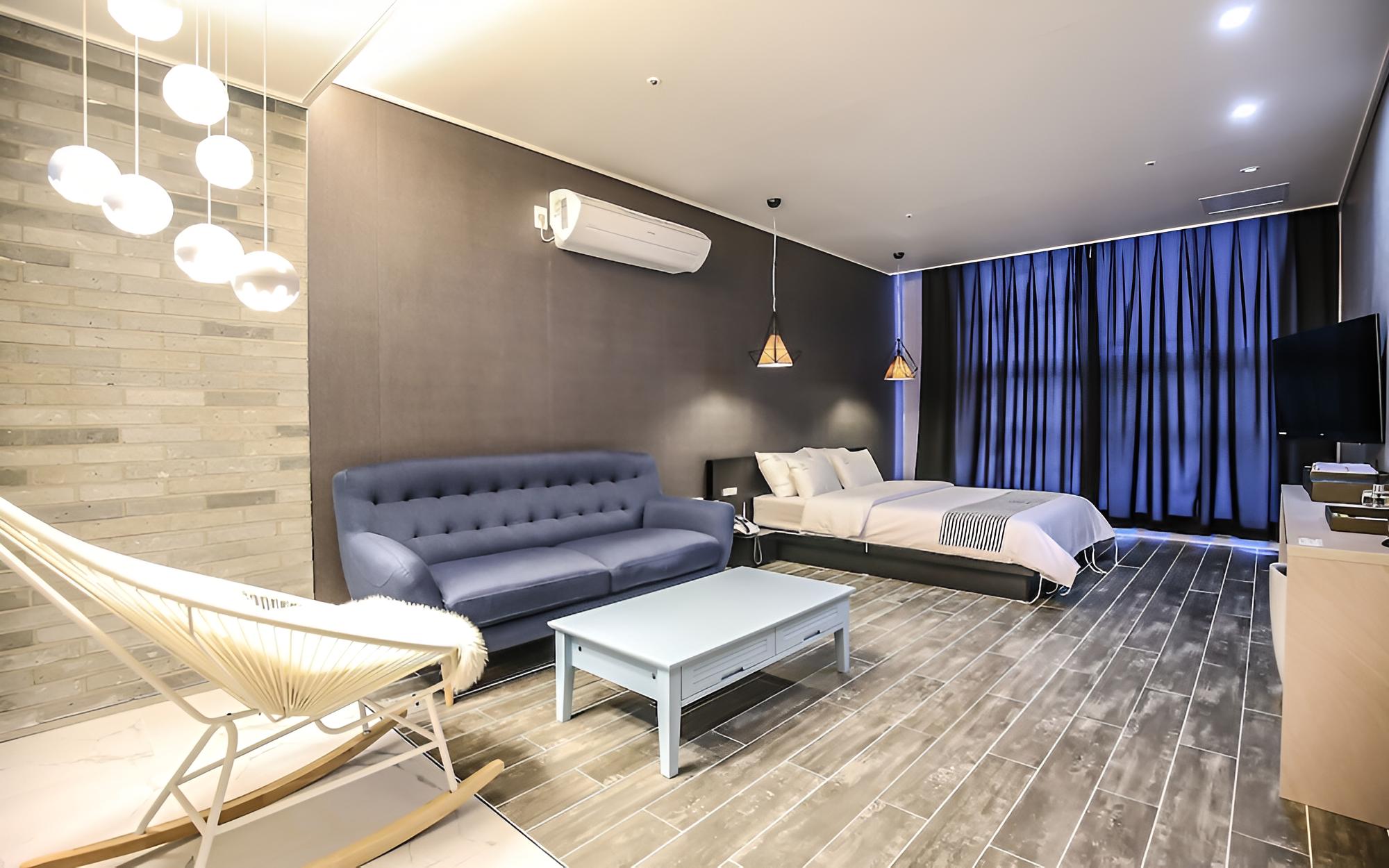 Room (Special Room) - Photo 8
