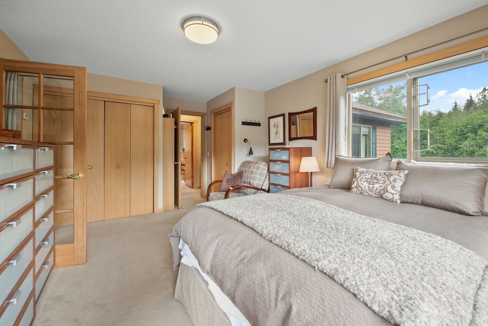 Aurora View Suite photo 3