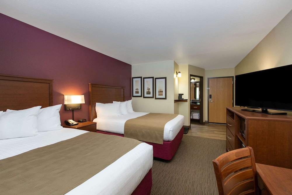 Room, 2 Queen Beds, Accessible, Non Smoking photo 1