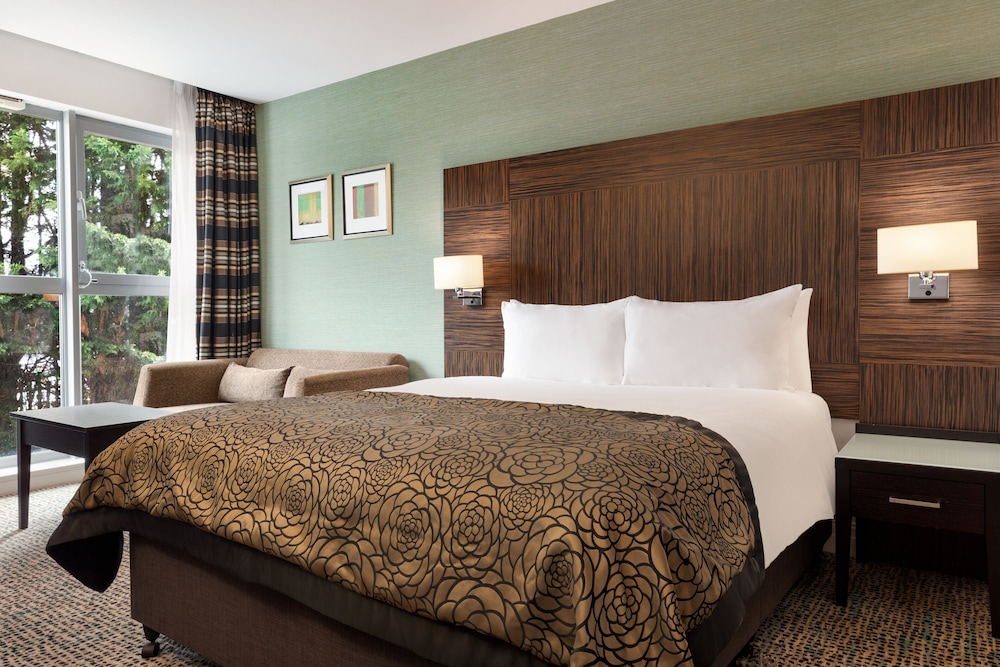 Premium Room, 1 Queen Bed with Sofa bed photo 1