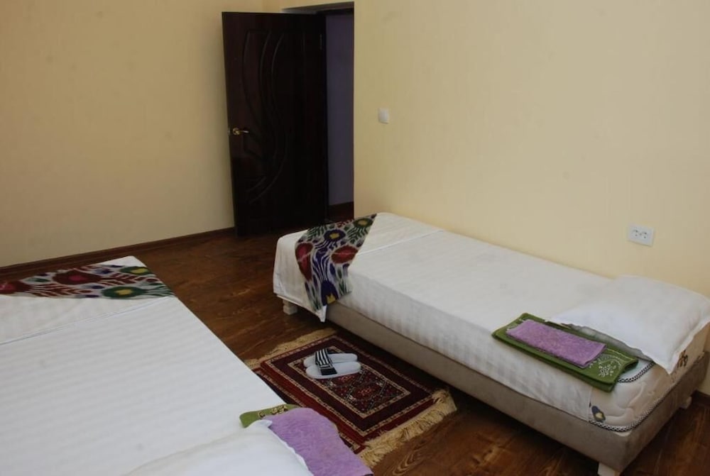 Standard Double Or Twin Room, Multiple Beds, Garden View photo 1