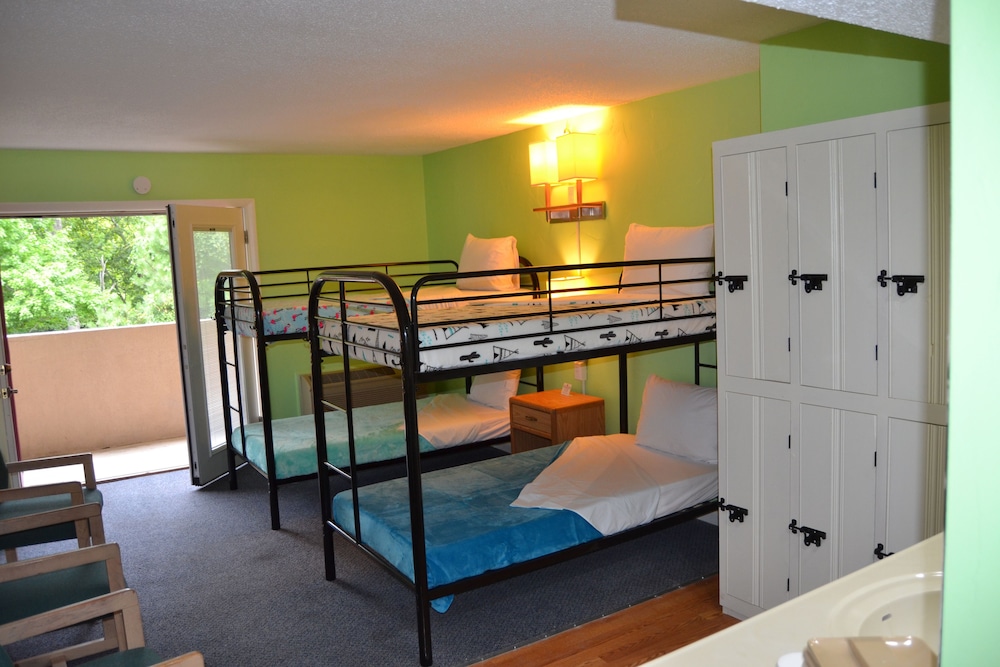 Group Dormitory Room photo 3