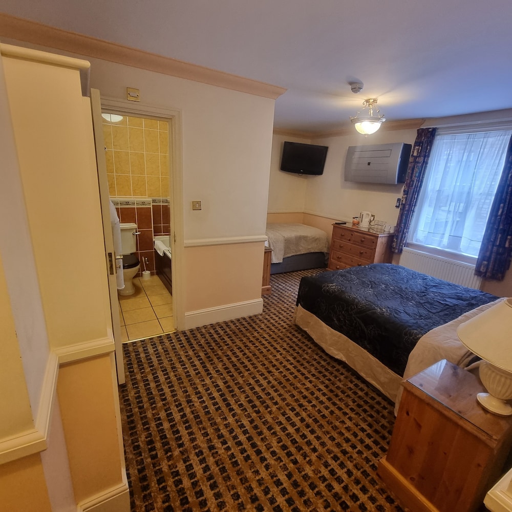Standard Triple Room photo 3