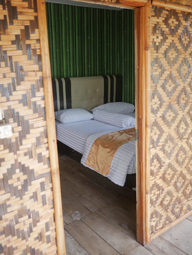 Single Room (with AC)