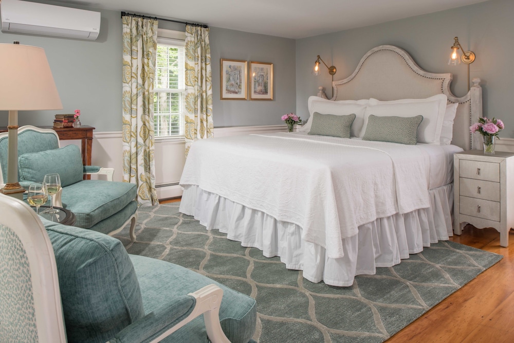Blue Point Room