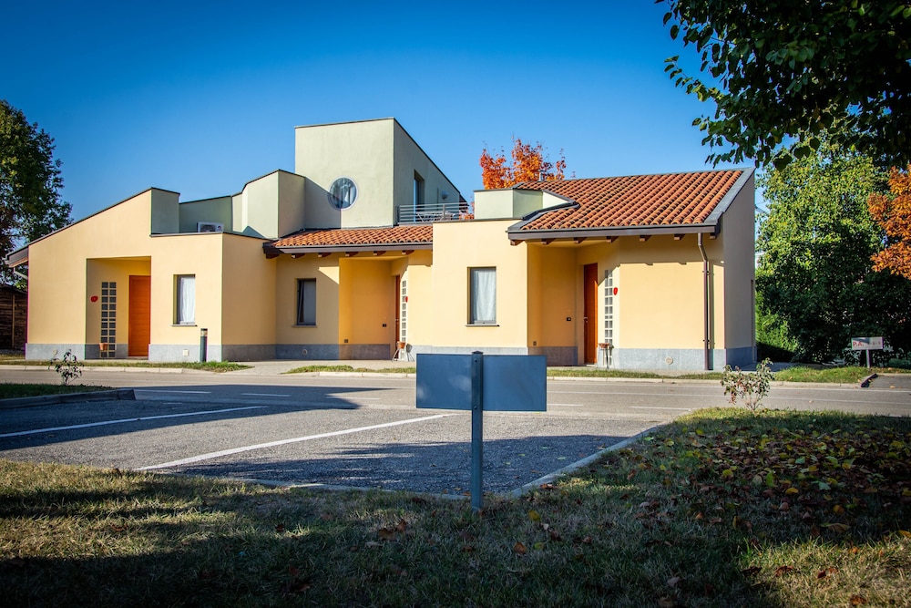 Huone Vieraiden Huone - Alba Village Hotelli Huone Twin Sängyt, Kuva 11