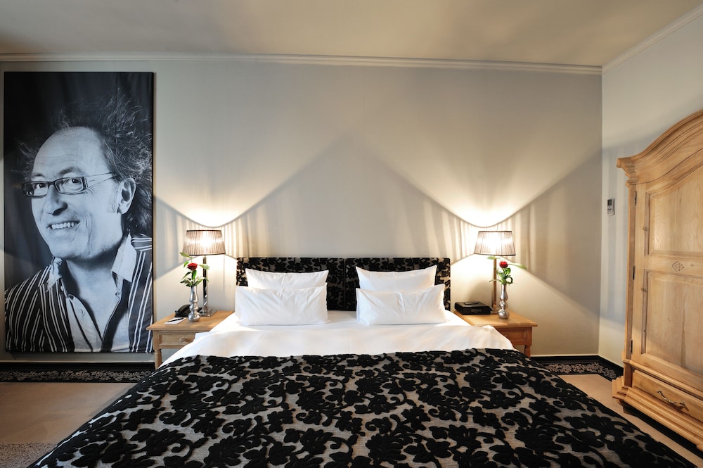 Executive Room - Photo 6