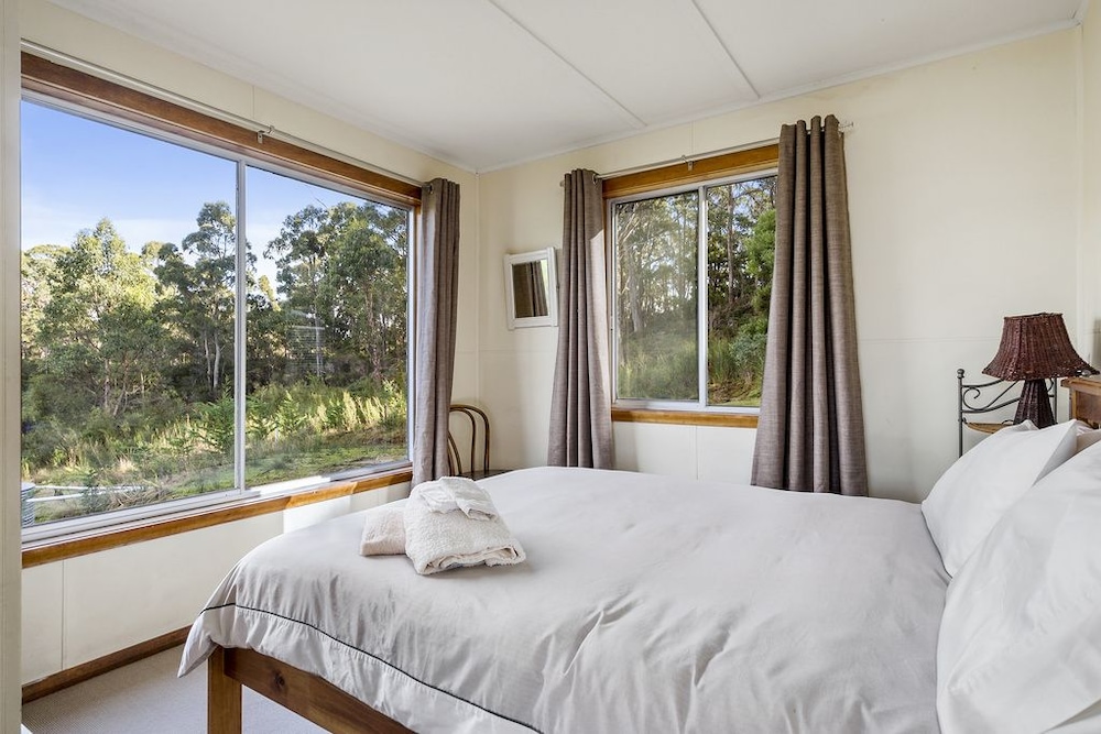 Cottage, 3 Bedrooms, Beach View photo 2