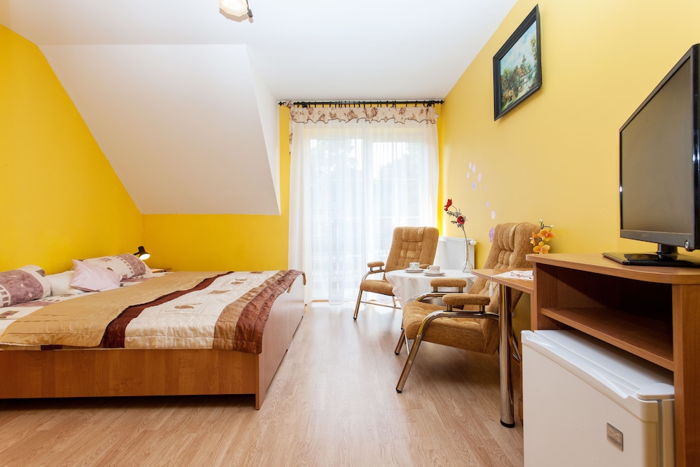 Deluxe Apartment (Czteroosobowy z Balkonem Francuskim), photo 6