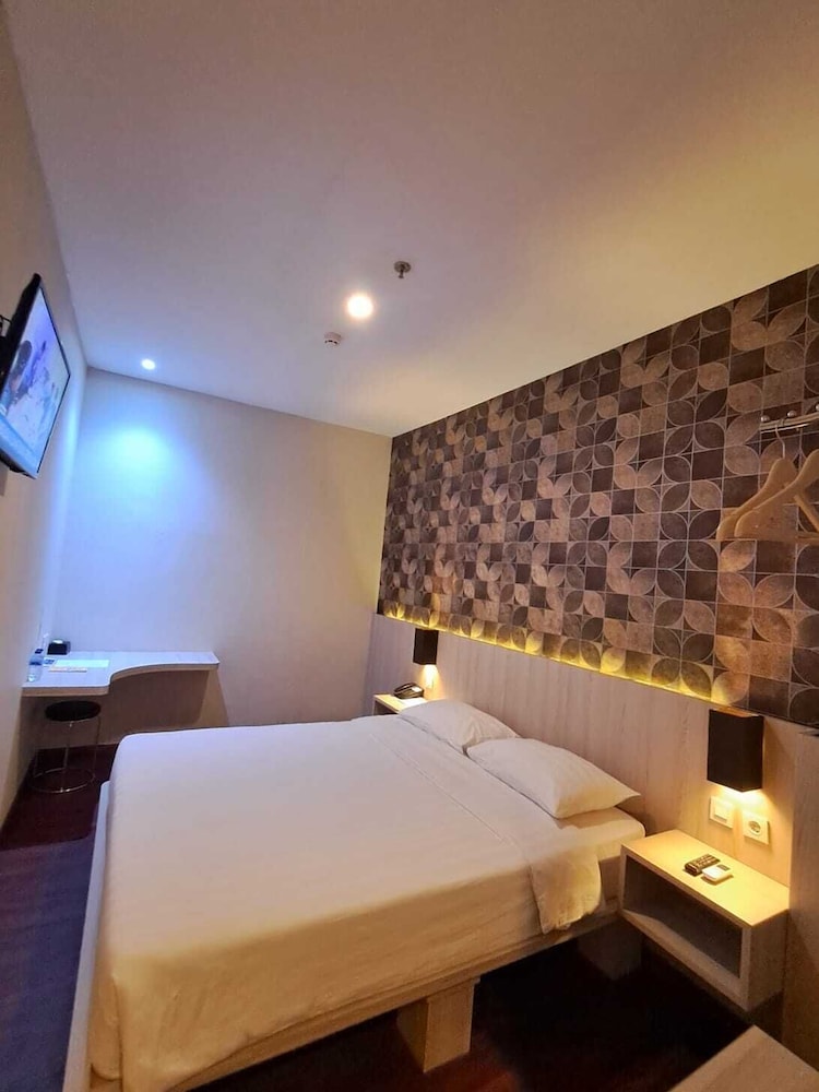 Standard Double Room - Photo 5