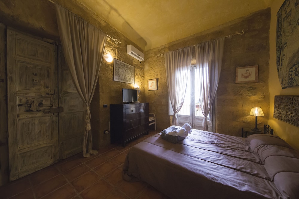 Luxury Suite, Multiple Beds, Non Smoking