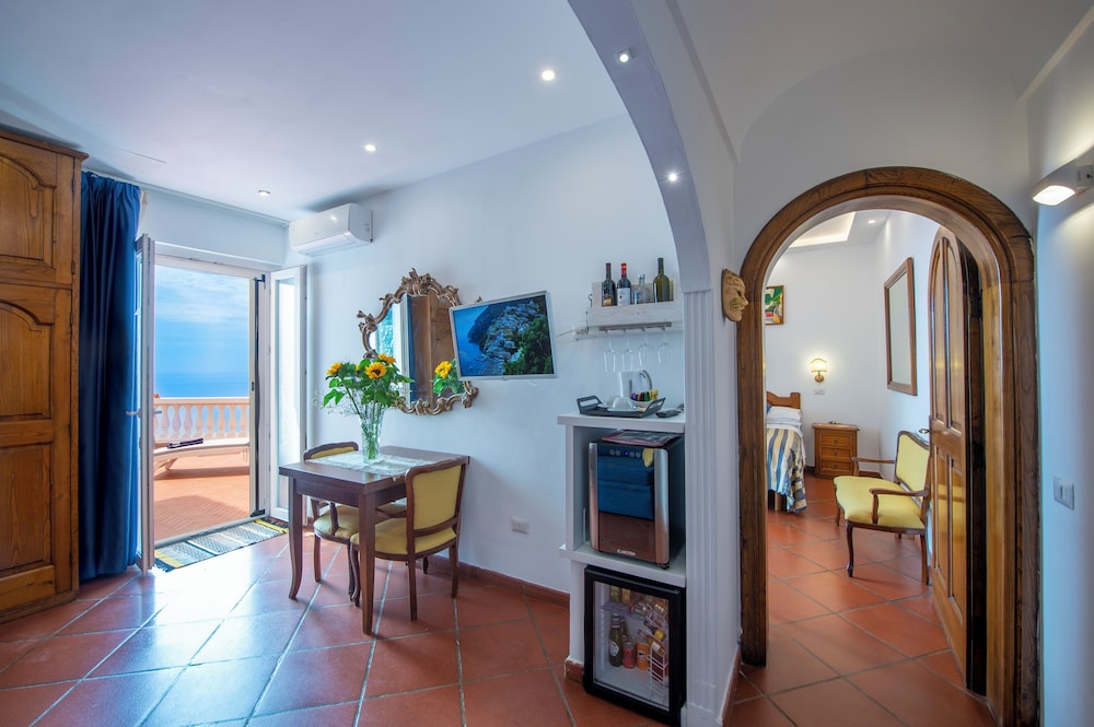 Superior Suite, Sea View