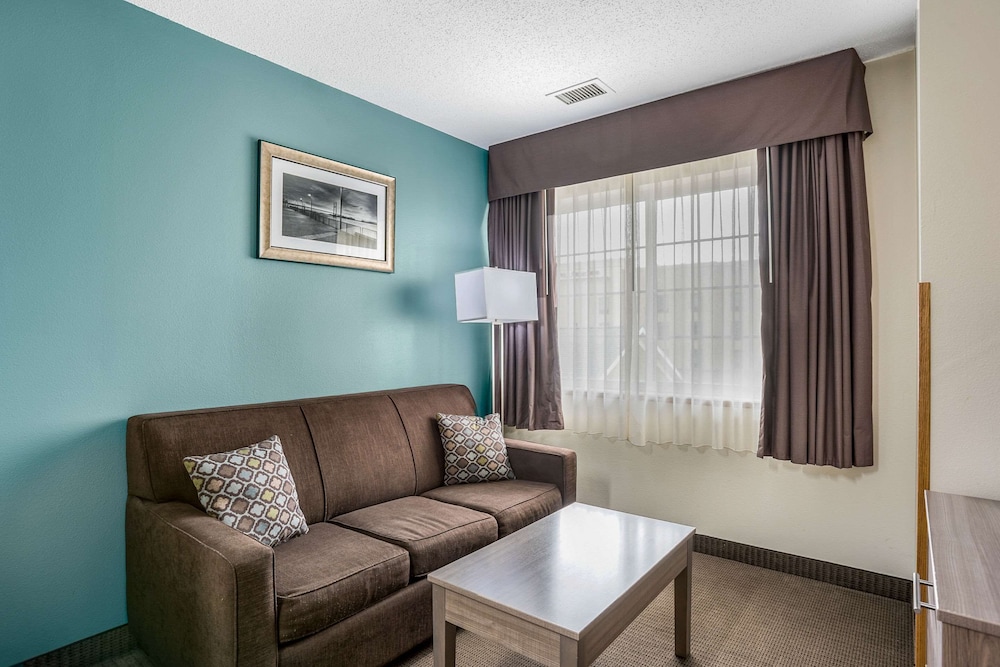 Suite, 1 Queen Bed With Sofa Bed, Accessible, Non Smoking photo 1