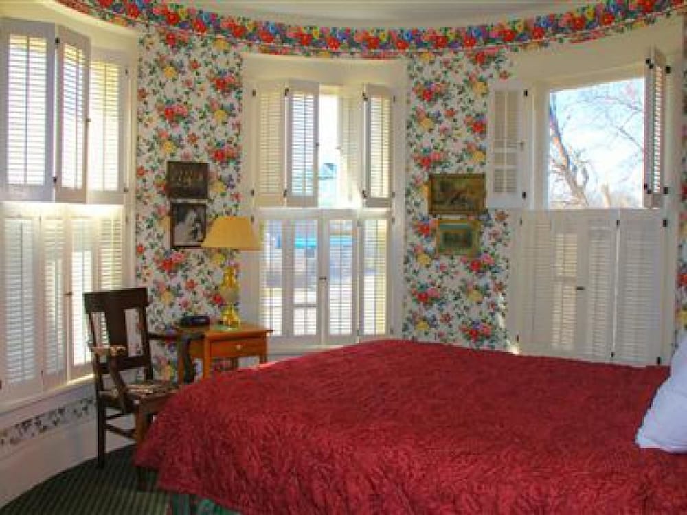 Premium Single Room, Ensuite (COLONIAL FRONT TURRET ) photo 1