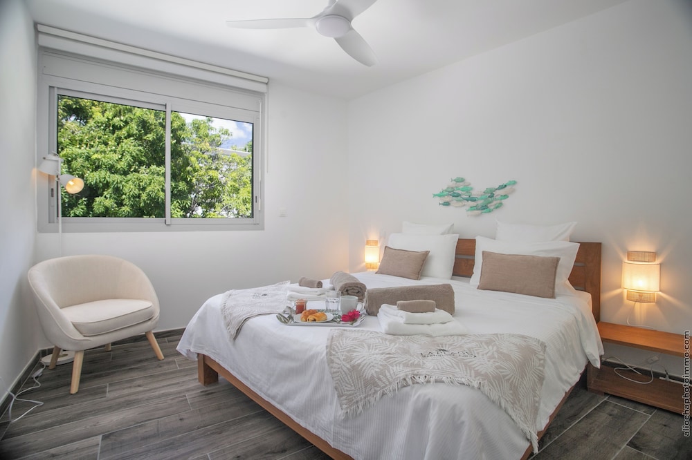Superior Apartment, 2 Bedrooms, Beach View photo 3